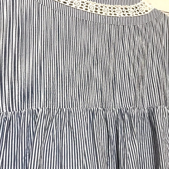 Rose and Rose Tie-Front Blouse - Picture 6 of 10